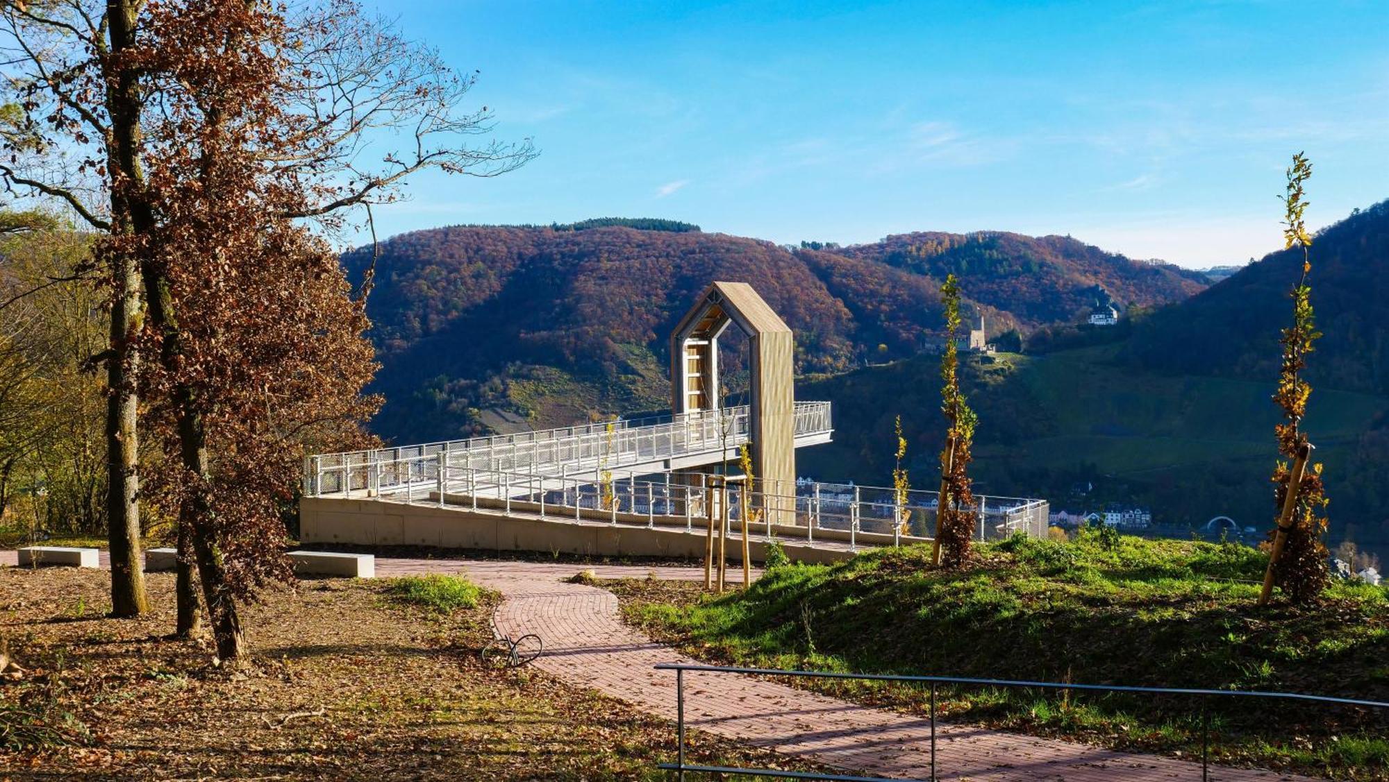 Wein- Und Gaestehaus Genetsch Lieser Exterior photo