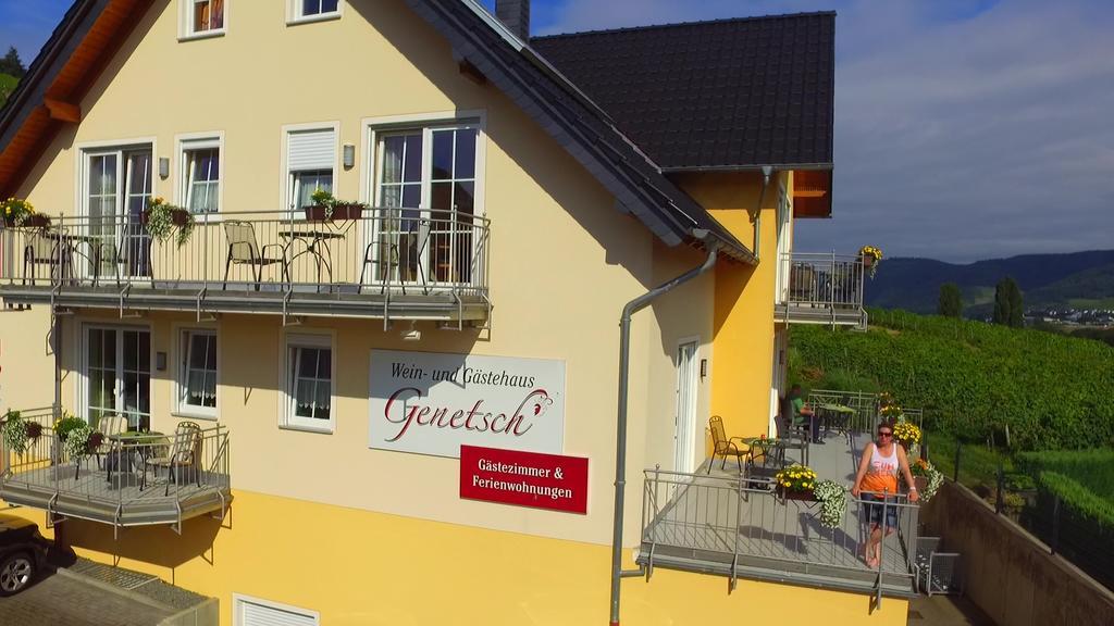 Wein- Und Gaestehaus Genetsch Lieser Exterior photo