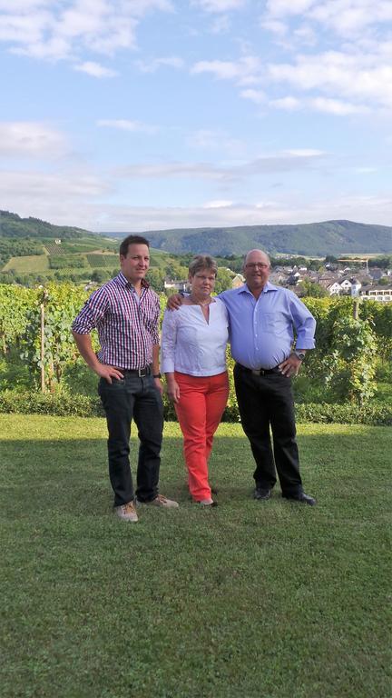 Wein- Und Gaestehaus Genetsch Lieser Exterior photo